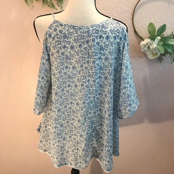 Francescas Floral Cold Shoulder Top - Picture 6 of 8
